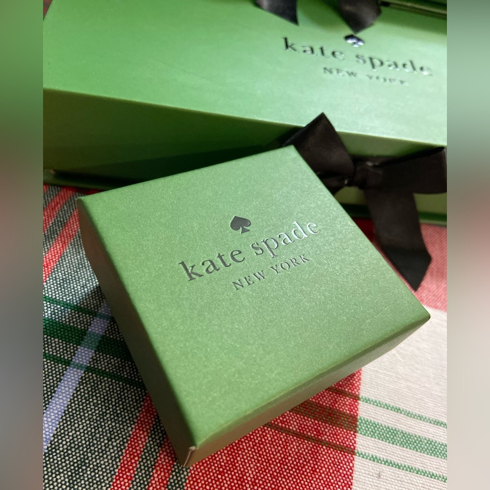 NWT! ♠️ kate spade chain necklace w/pendant. Heart cubic zirconia. In gift box! - Picture 9 of 11